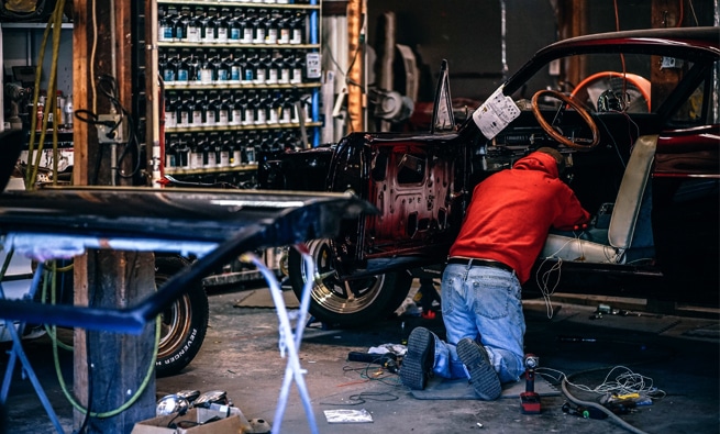 Symptoms of a Bad Alternator Symptoms of a Bad Alternator