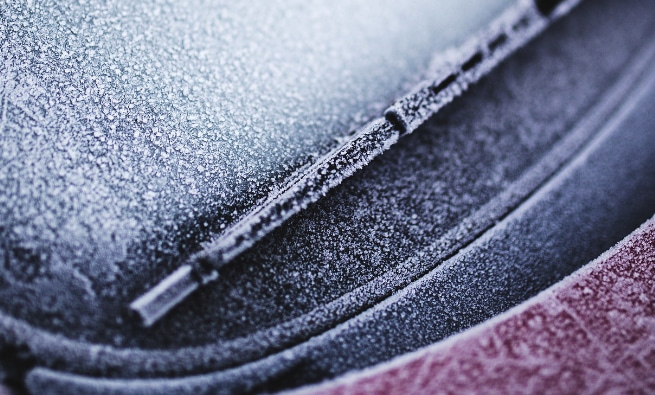 Winter wiper blades for icy conditions