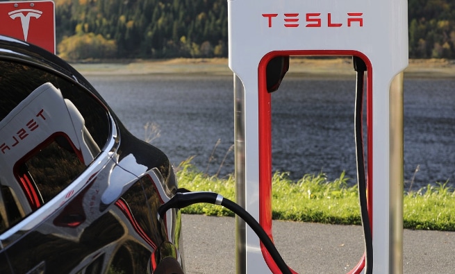 Myths about electric vehicles and EV batteries