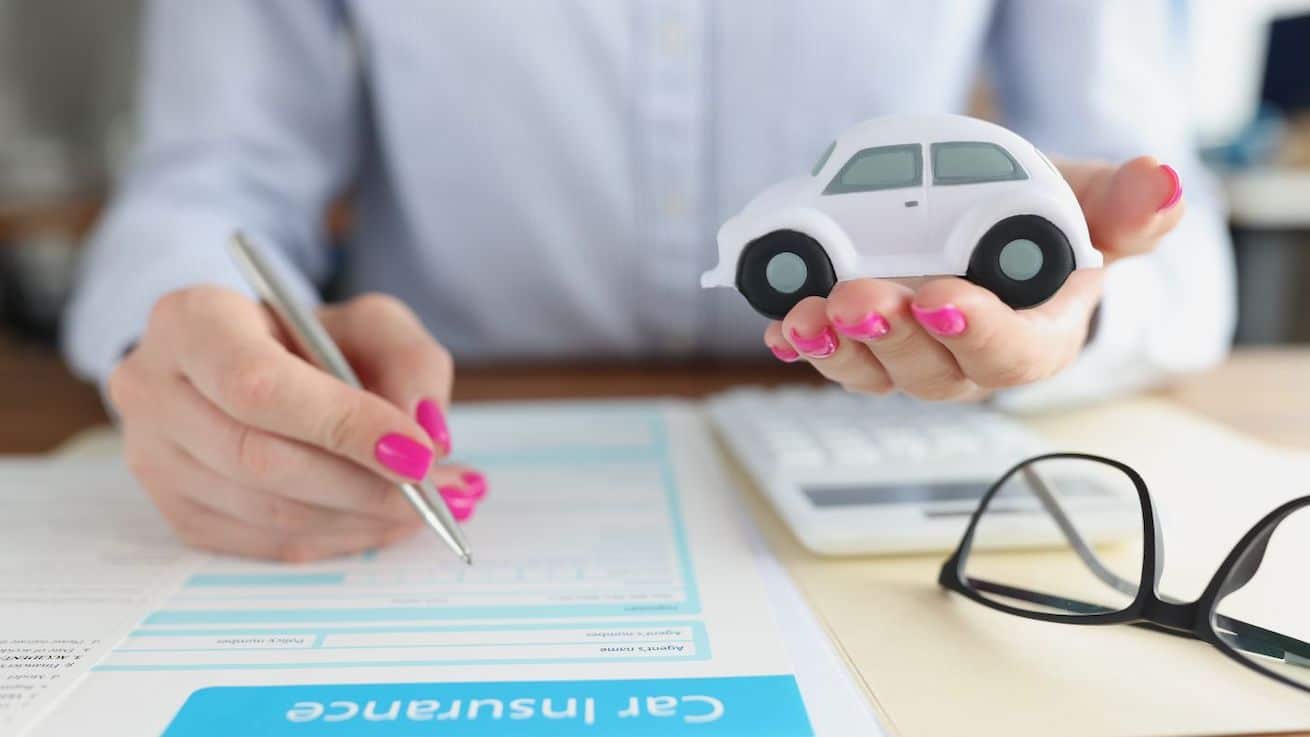 Car insurance policy document with collision insurance